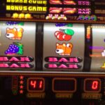 今日パチンコ屋ですげー奴見た！