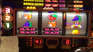 今日パチンコ屋ですげー奴見た！