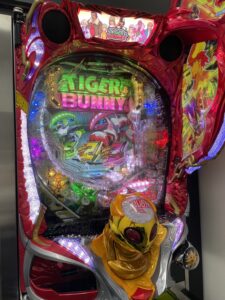 【朗報】パチンコ新台の「タイガー＆バニー」さん、初当たりの55%で4500発取れてしまう