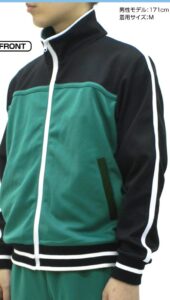 この服装でこのすばのスロット打ってるやつがいたら?